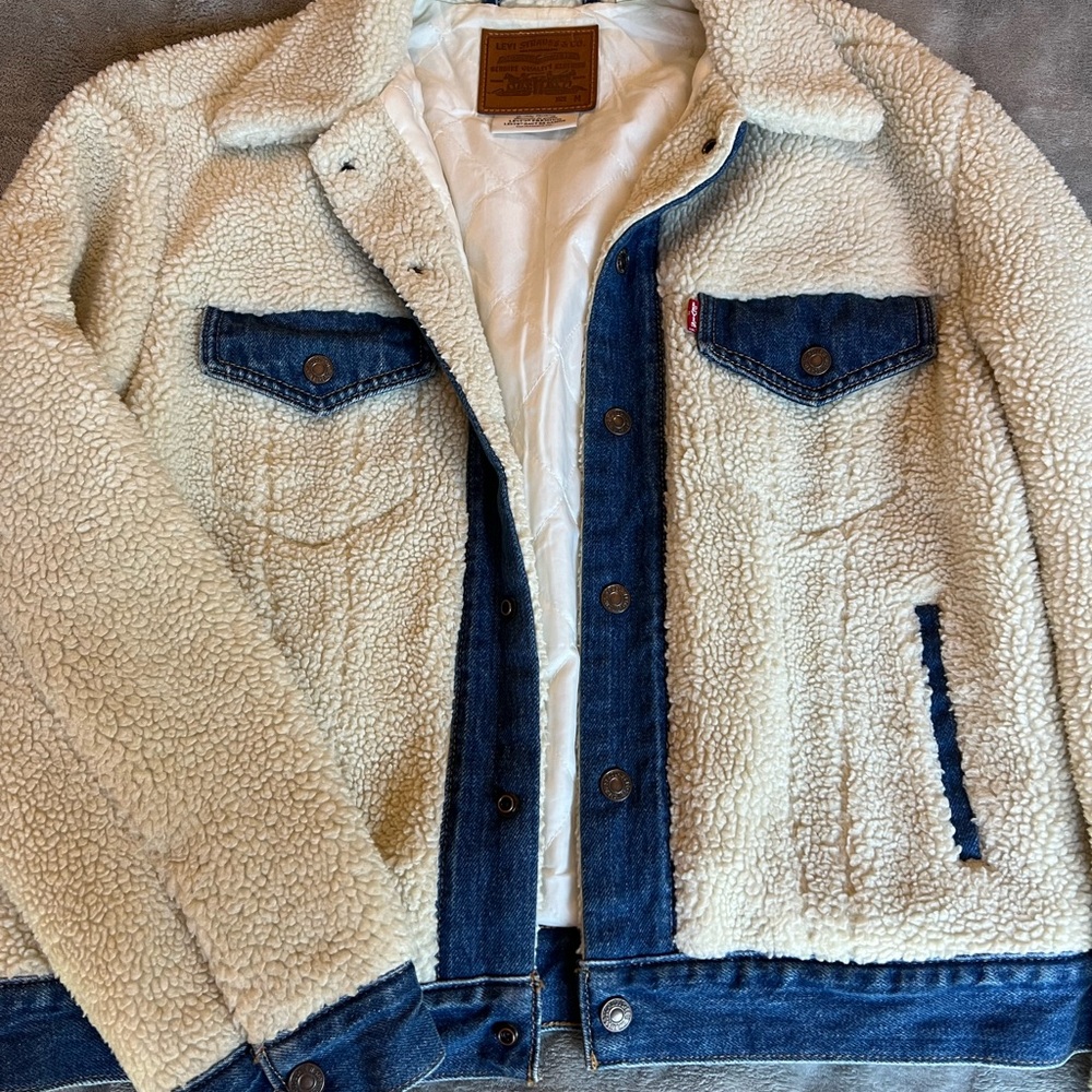 Levi's Unisex Sherpa Lined Denim Jacket - Blue and Cream